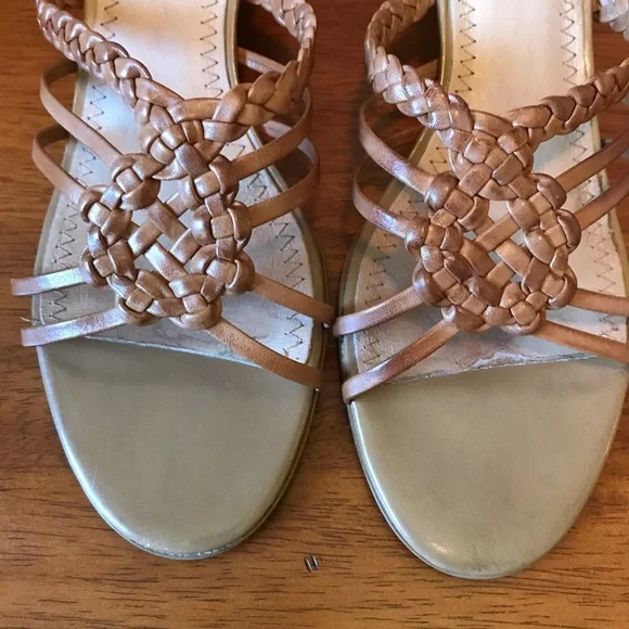 BP Tan Brown Leather Wedge Sandals Size 8.5 - Picture 4 of 13